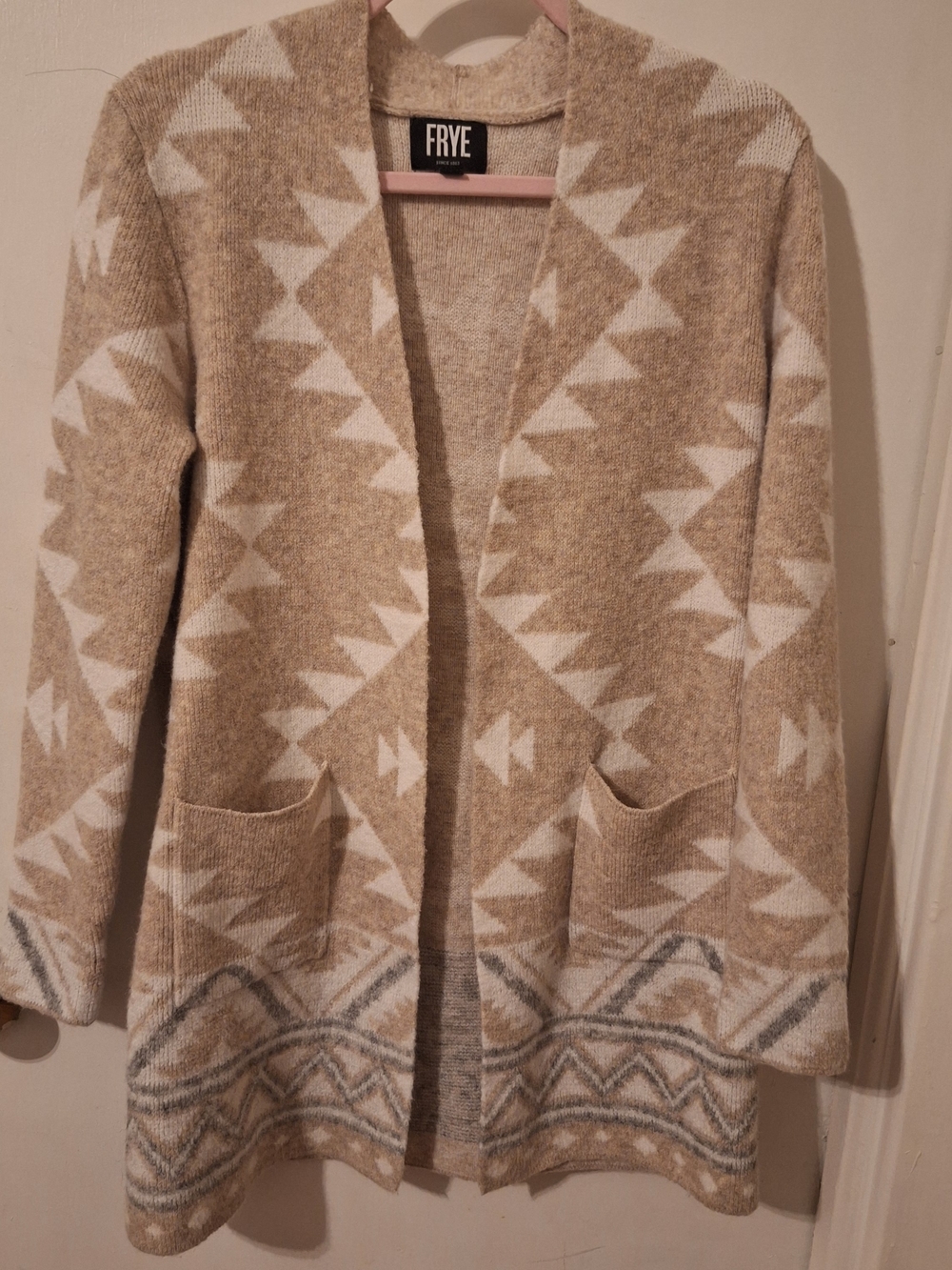 FRYE Beige & White Geometric Open-Front Cardigan